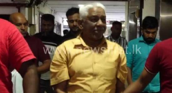 මහින්ද කහඳගම අත්අඩංගුවට...
